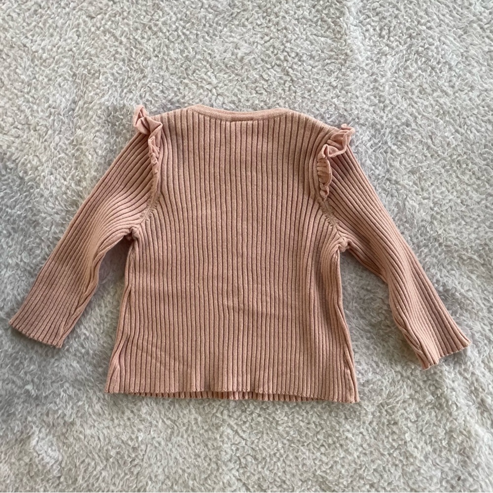 H&M Knit Ruffle Set - Picture 4 of 10